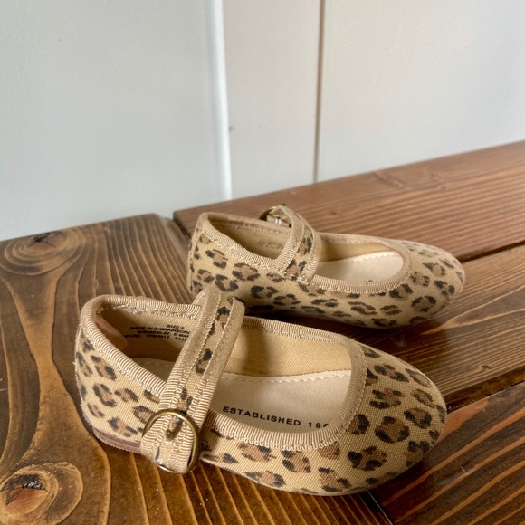 Gap Leopard Print Girls Mary Jane Shoes - Picture 3 of 7